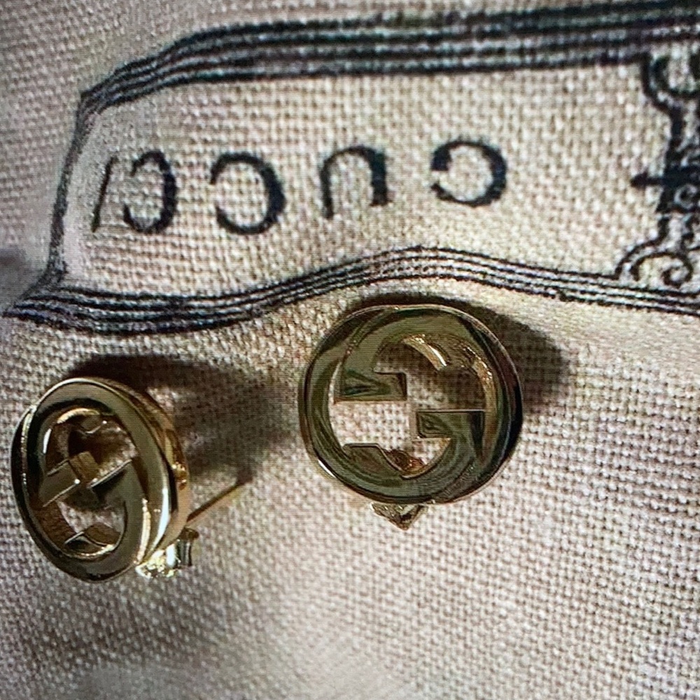 Never Worn Authentic Gold Plated stain less Gucci double G stud earrings